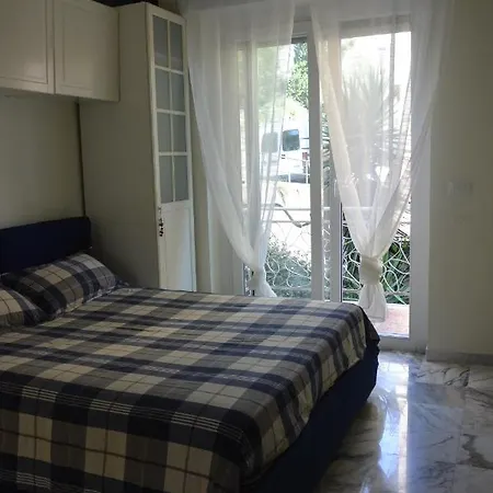 Mare Foce E Centro Apartment *