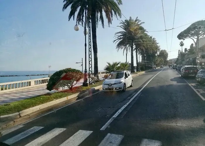 Mare Foce E Centro * سانريمو